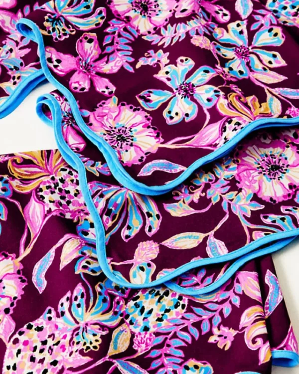 Tabletop^Lilly Pulitzer Printed Scalloped Edge Dinner Napkin Amarena Cherry Tropical With A Twist