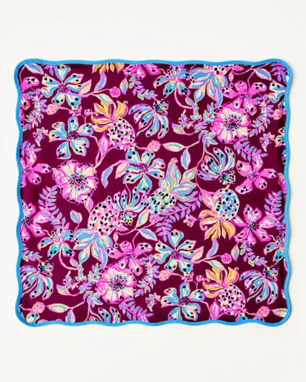 Tabletop^Lilly Pulitzer Printed Scalloped Edge Dinner Napkin Amarena Cherry Tropical With A Twist